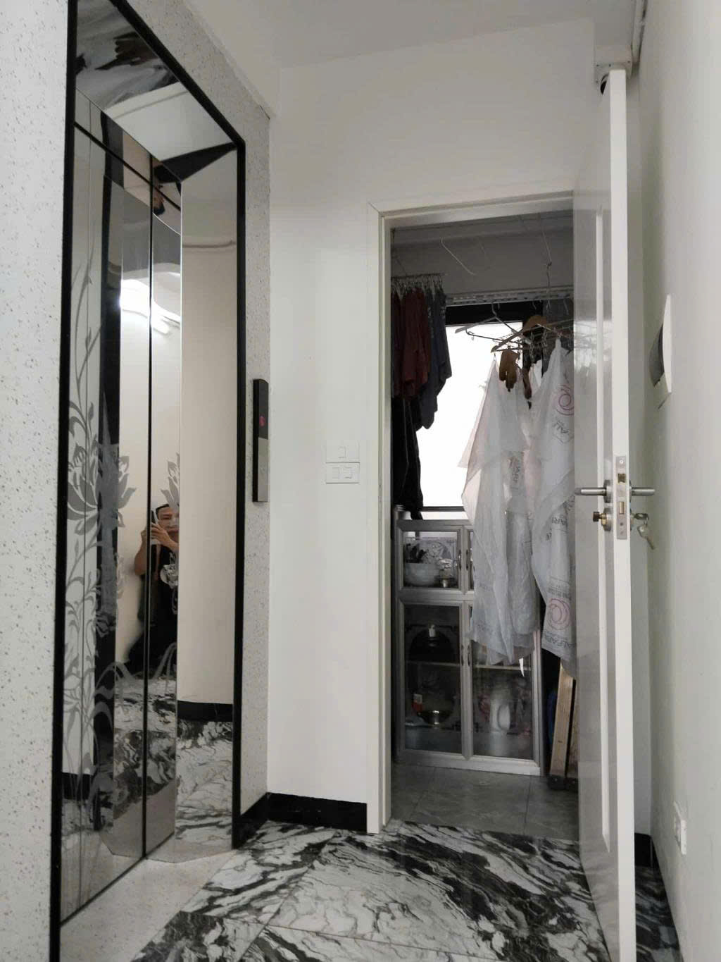 CHÍNH CHỦ BÁN CỰC GẤP  NHÀ VIP nhất Q. Đống Đa. Mặt Hồ 45m 6T - Phân Lô  - Vỉa Hè, Ô Tô tránh hơn - Ảnh 4